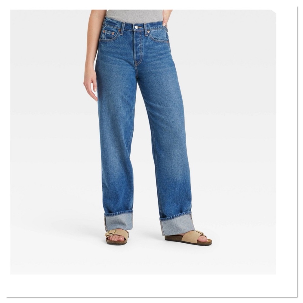 Universal Thread Blue High-Rise Straight-Leg Jeans